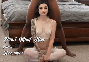 CuckHunter – Stevie Moon – Petite Wife Takes Big Dick Cuckold And Facial, CuckTube.net