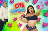 OyeMami – Alejandra Palacios – A Young Papi for the Horny Latina